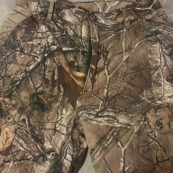 Real Tree Game Winner Camo Pants youth 24” - Picture 5 of 11